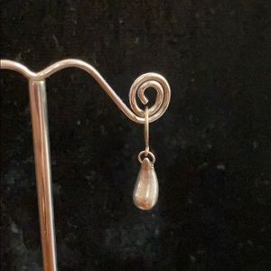 Single Elsa Peretti Tiffany andCo teardrop…